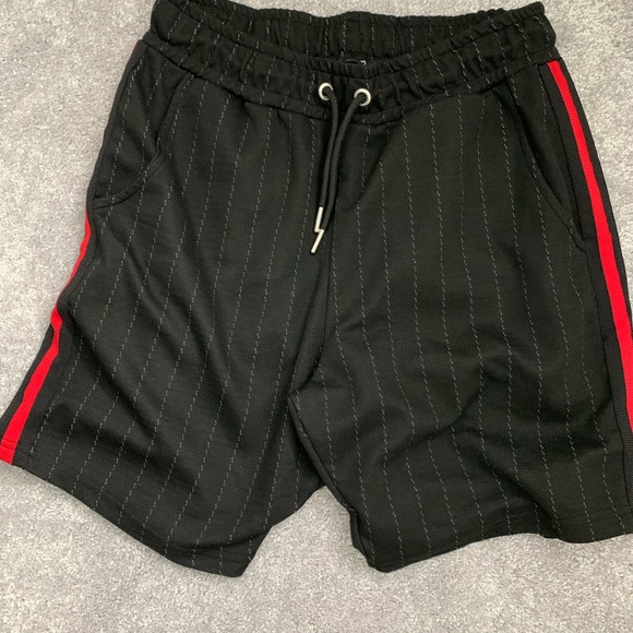 MEN Pinstripe Short With Side Tape - Picture 2 of 4